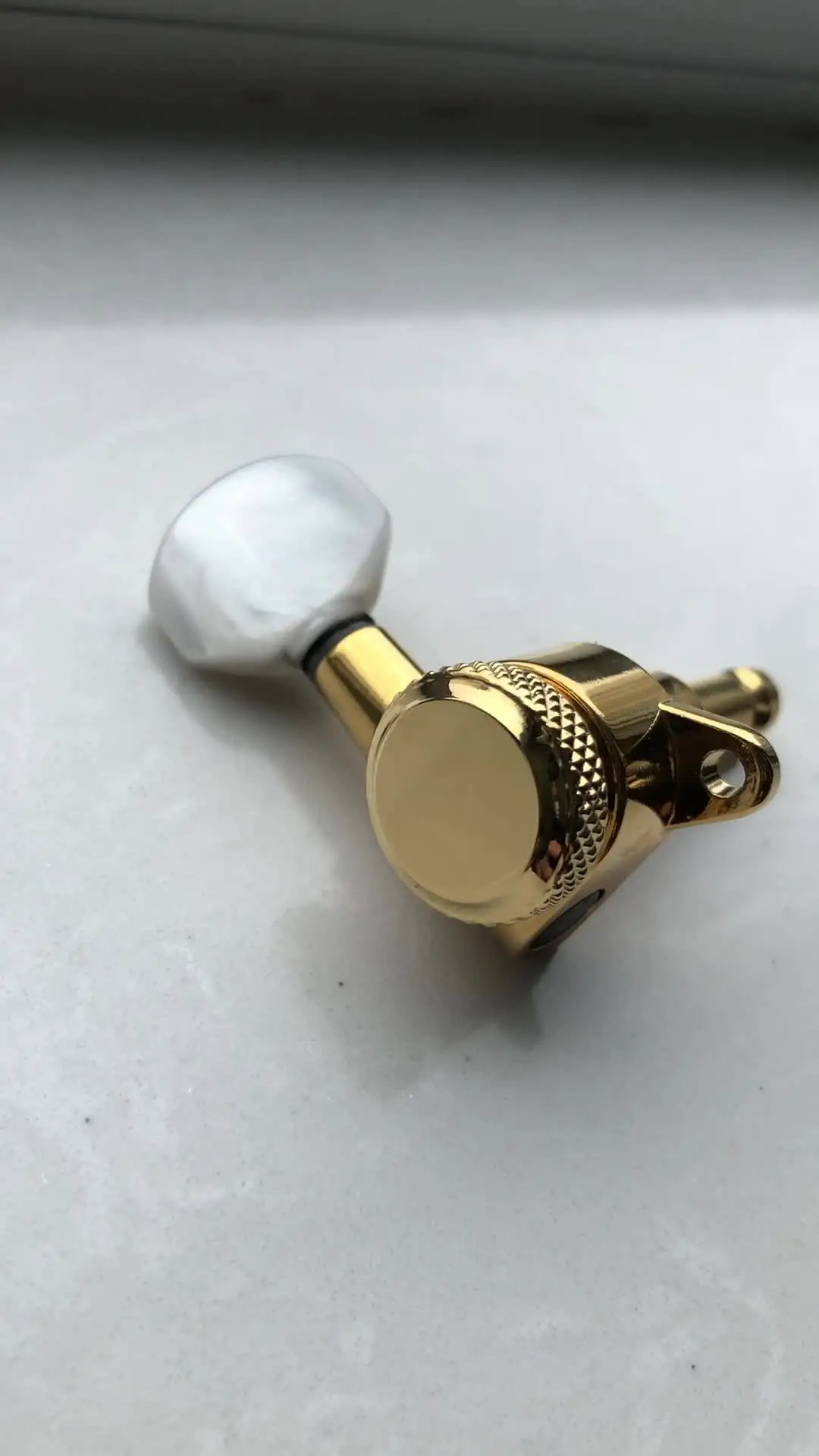 Schaller M6 Type Guitar Pearl Button Gold Locking Deluxe Guitar