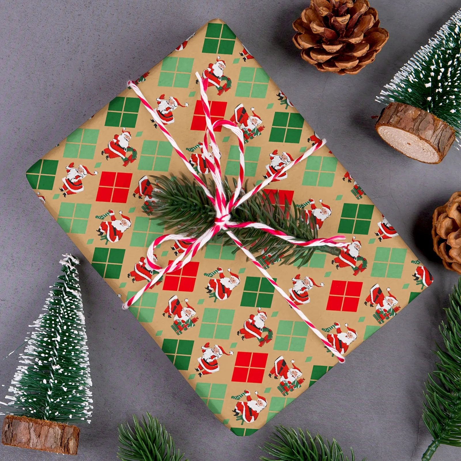 1 Roll of Christmas-Themed Kraft Wrapping Paper |   Santa Claus on a Brown Background with Red and Green Windowpane Pattern, Suitable for Christmas Party Decorations, Holiday Decorations, Gift Wrapping, Christmas Tree Embellishments, and Creating a Family Gathering Atmosphere - 43cm × 500cm (17inch × 16.4 Feet)