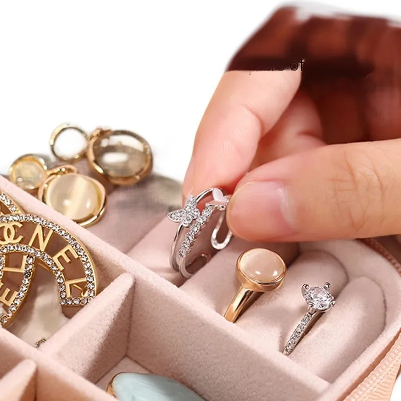 Mini Jewelry Storage Box Portable Home Travel Earrings Necklace Storage Case for Women Ring Organizer PU Leather Display Case