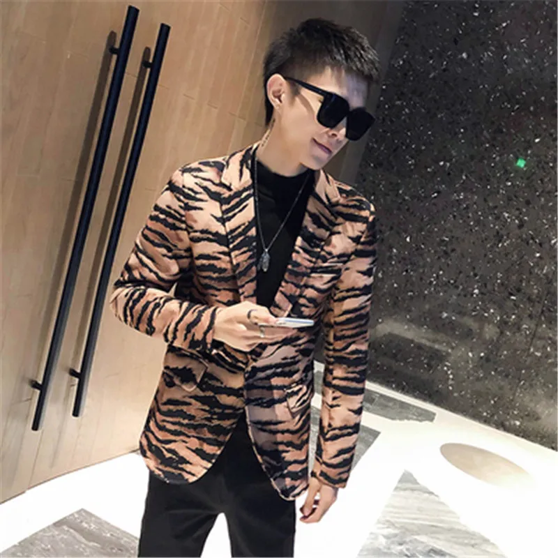 

Mens Blazer Tiger Striped Print PU Long Sleeve Hombre Man Jacket Stage Casual Slim Fit Designer Prom Dresses Christmas Party