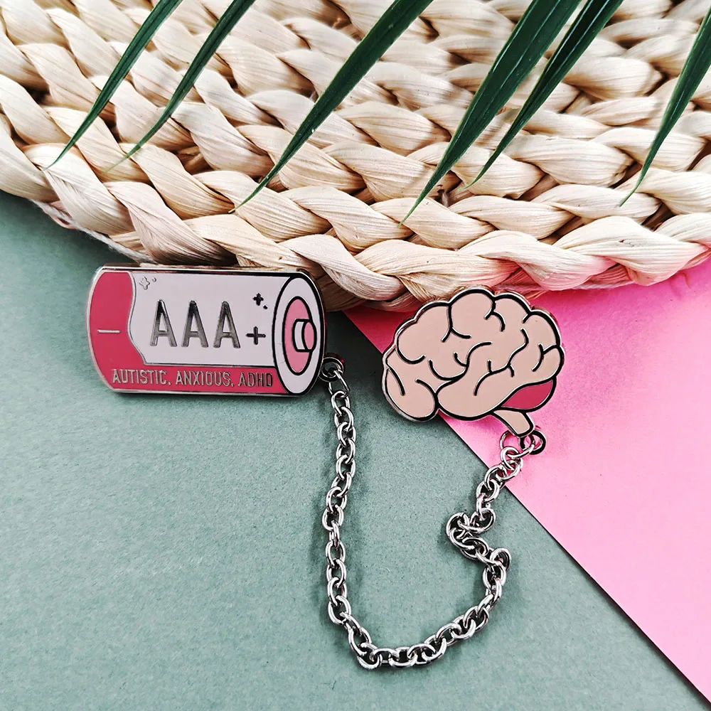 Autism AAA Battery Brooch Neurodiversity Pink Brain Enamel Pin Battery Link Brain Metal Pin Public Welfare Logo Accessories Gift