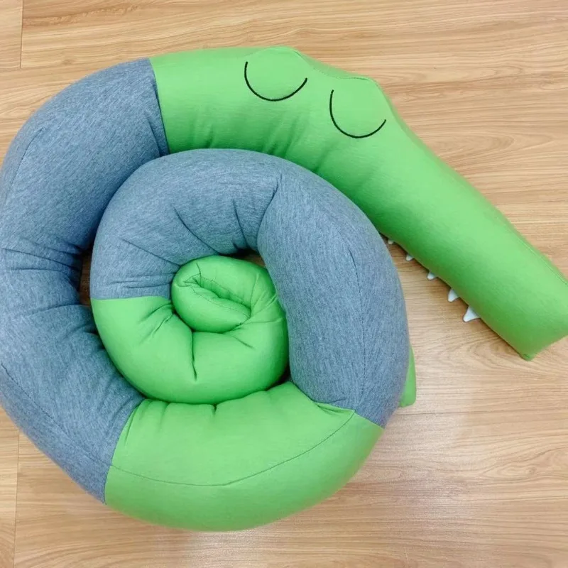 グレーのクロコダイルベッドレール子供用枕幼児用ベビーベッドレール保育園装飾玩具