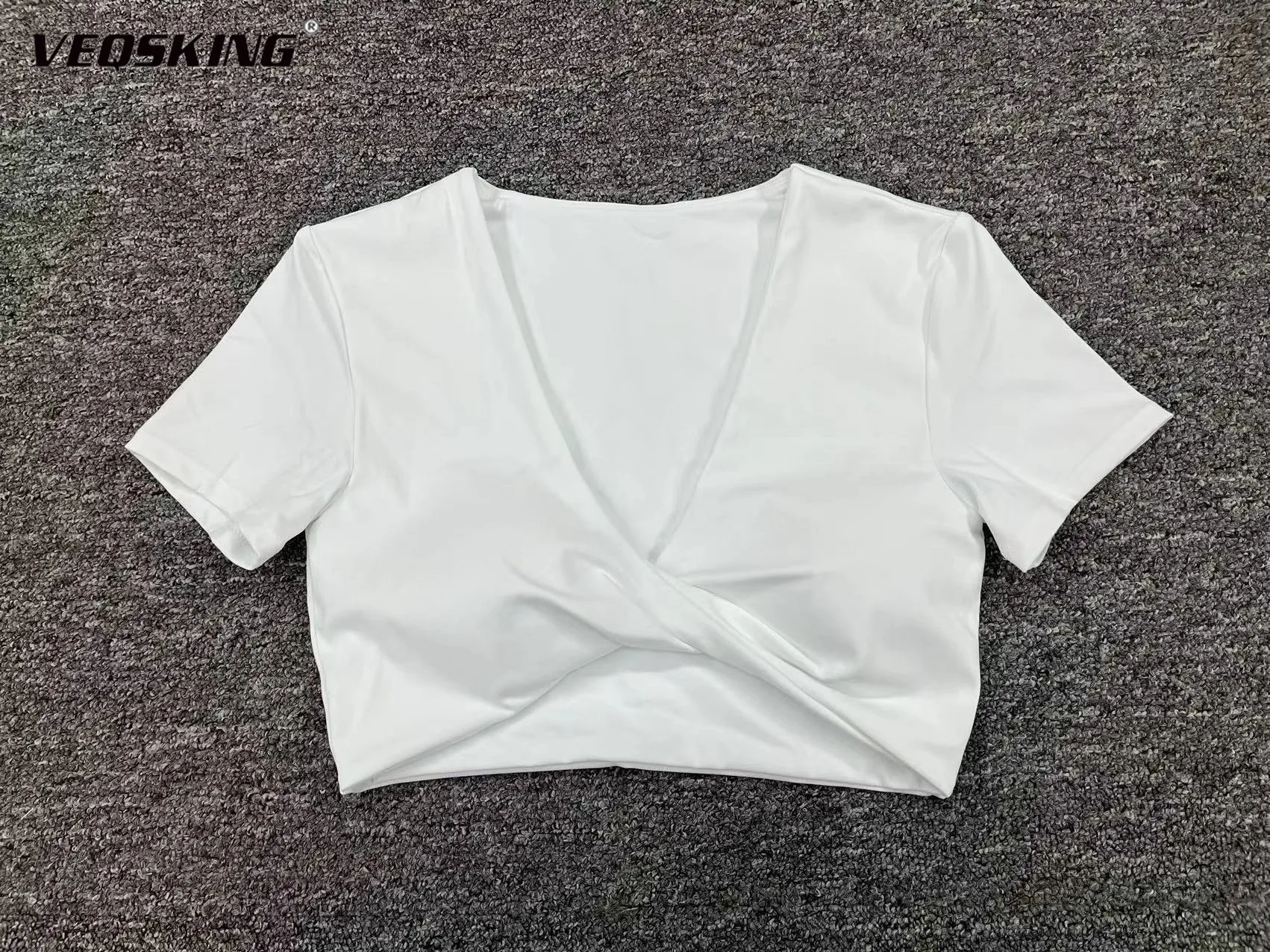 

VEQSKING Женская эластичная футболка с v-образным вырезом и короткими рукавами, спортивный облегающий быстросохнущий топ, амортизирующий топ для йоги и фитнеса