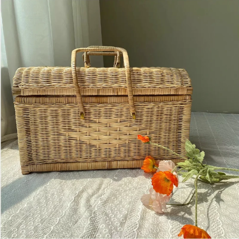 

Handwoven Rattan Suitcase Vintage Storage Trunk for Clothes Bohemian Decorative Laundry Basket Ins Boutique Display Box with Lid