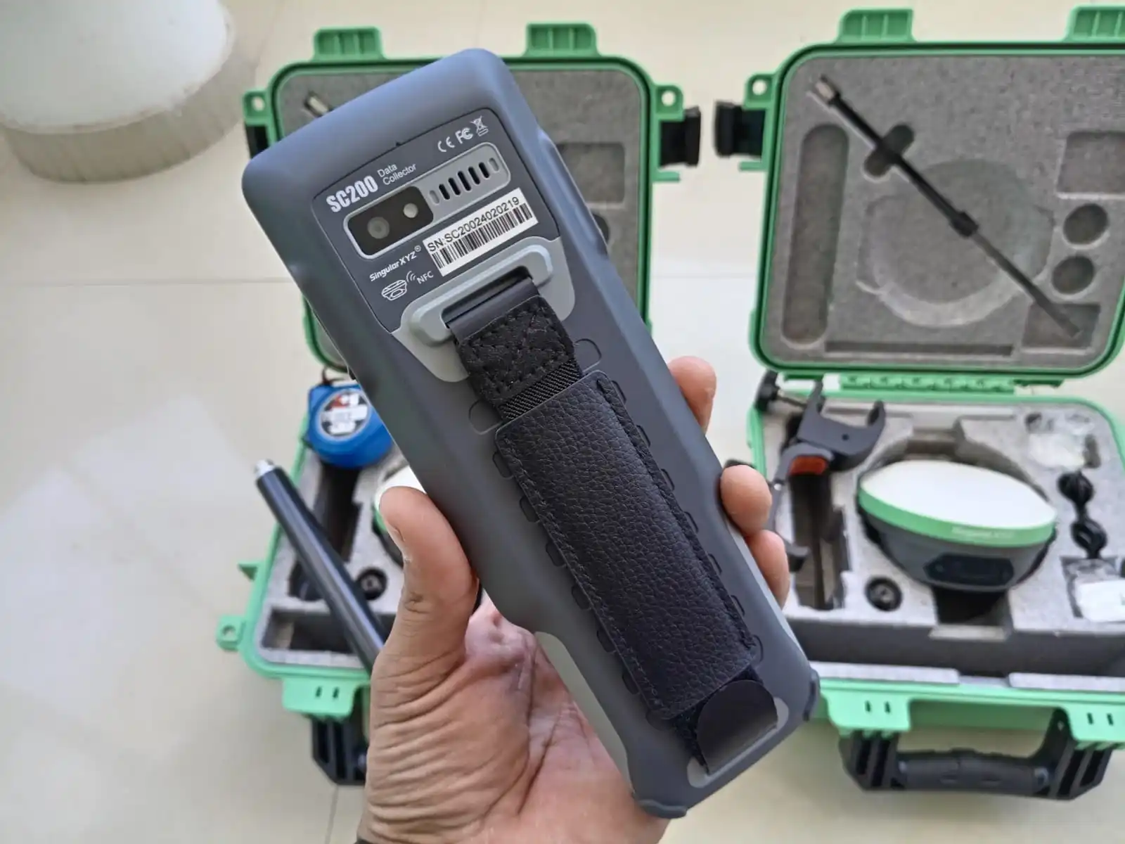 Land Surveyors Risk Portable Gnss Receiver Rtk Base And Rover