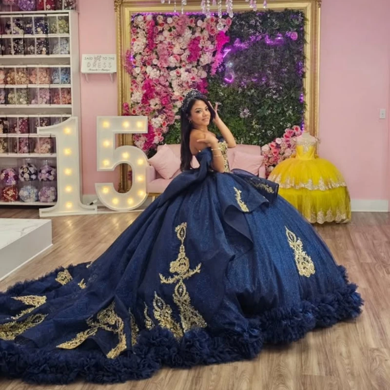 Блестящие темно-синие платья Quinceanera по индивидуальному заказу с открытыми плечами и блестками, аппликация с кристаллами, большой бант, длинный хвост, Vestido 15, Quinceanera