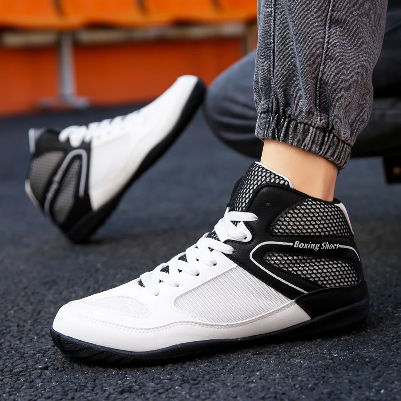 

New Professional Boxing Shoes for Men Luxury Wrestling Boxing Sports Shoes Outdoor Lightweight Wrestling Shoes Size 39-46