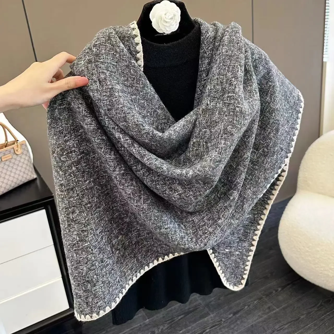 

High Quality Chic Houndstooth Scarf Women Autumn Winter Warm Thick Long Muffler Female Versatile British Style Shawl Ladies