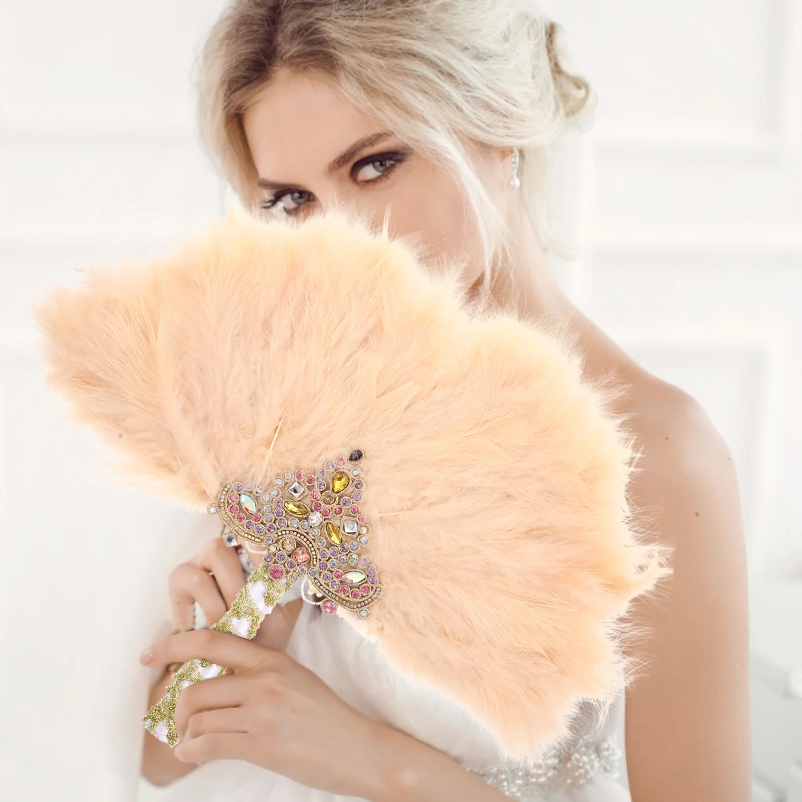 

Декоративный веер со стразами для невесты, пластиковый шлейф, свадебный ручной веер, ручная работа, вечерние фотографии, свадебный реквизит