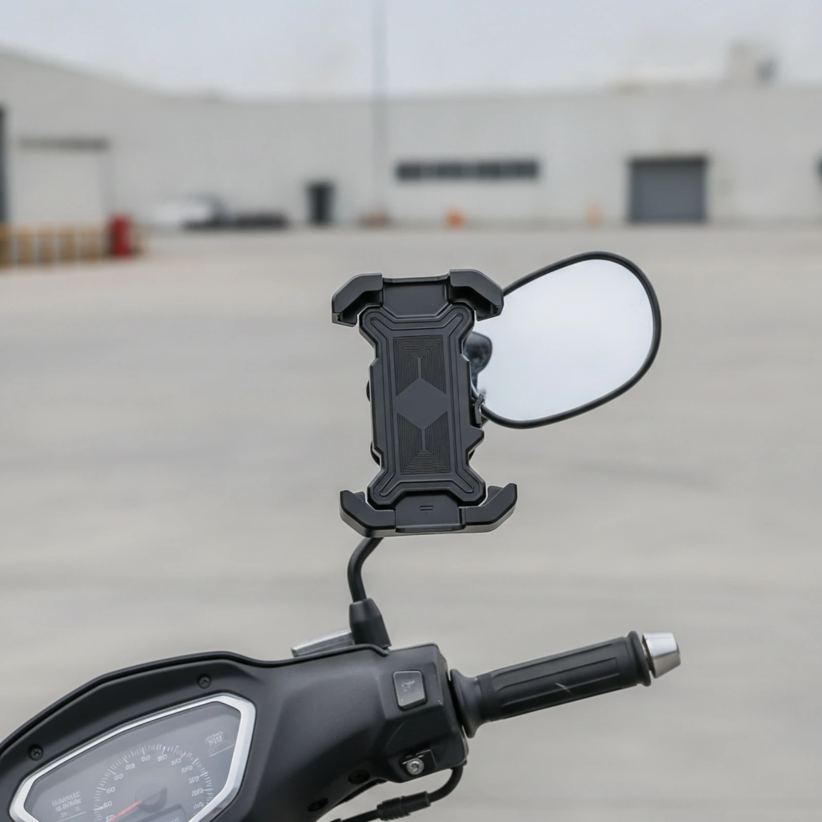 Motorcycle Phone Holder Vibration-Damping Motorcycle Phone Mount Handlebar Cradle 360-Degree Rotating Universal