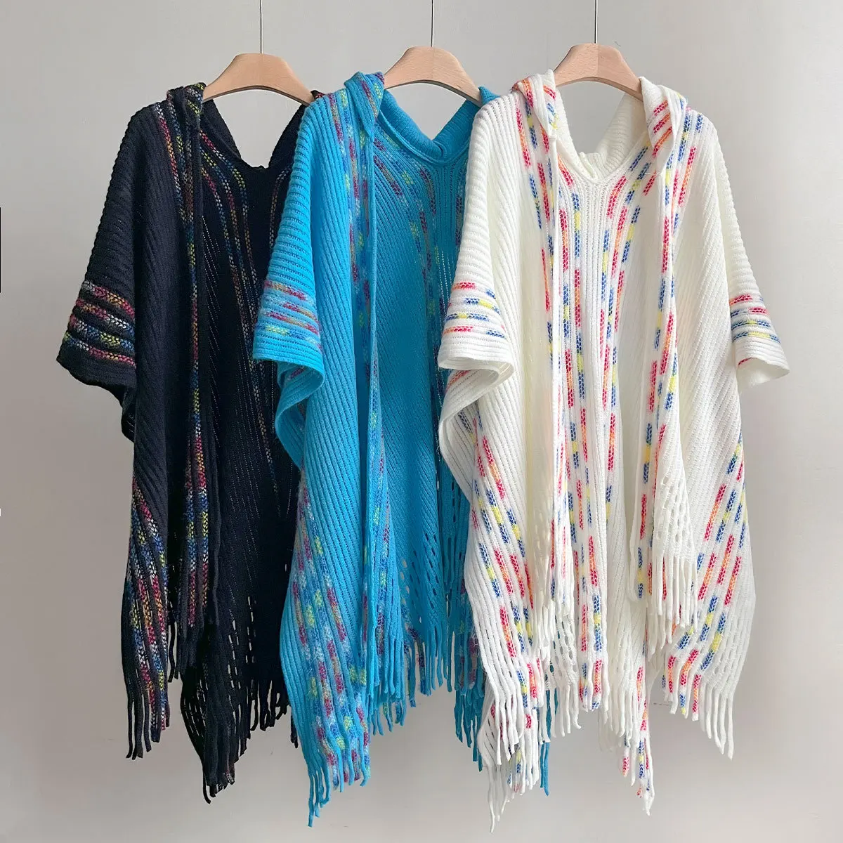 

Women's Casual Versatile Border Jacquard Scarf Shawl Simple Stylish Comfortable Breathable Warm Hooded Cape Poncho