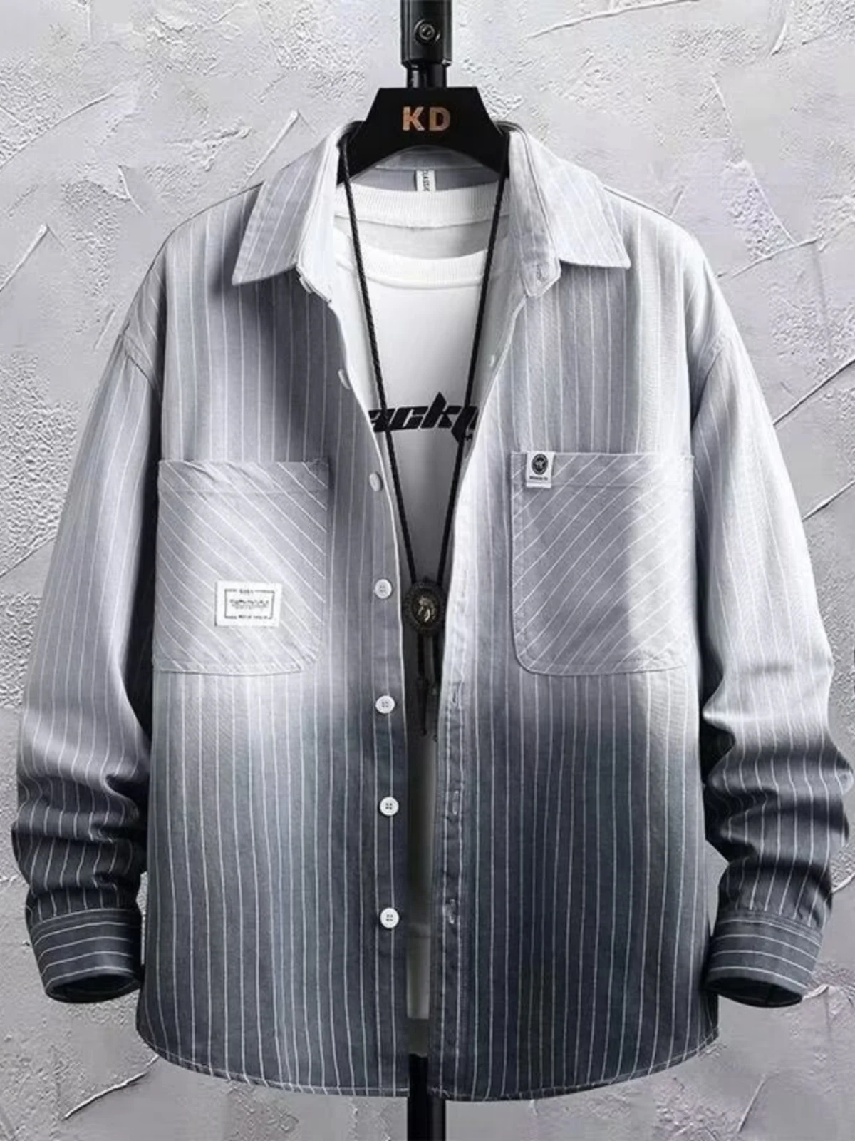 

Мужская длинная рубашка в полоску свободного кроя, модная, в ярких цветах, универсальная, для весны и осени, с отложным воротником, повседневная.