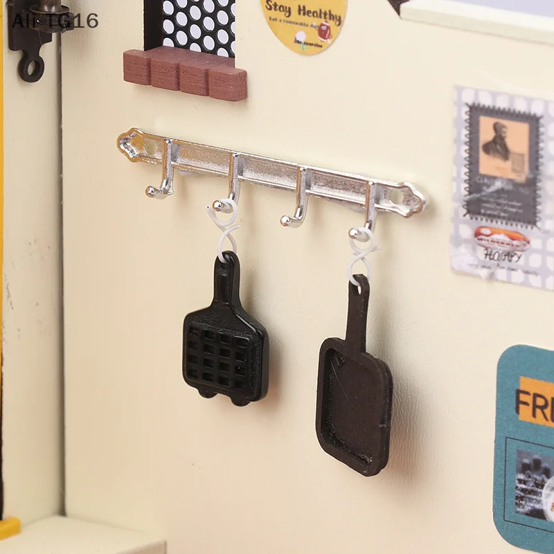 1/12 인형집 금속 옷걸이 벽걸이 인형집 미니어처 가구 인형집 액세서리 역할 놀이 장난감