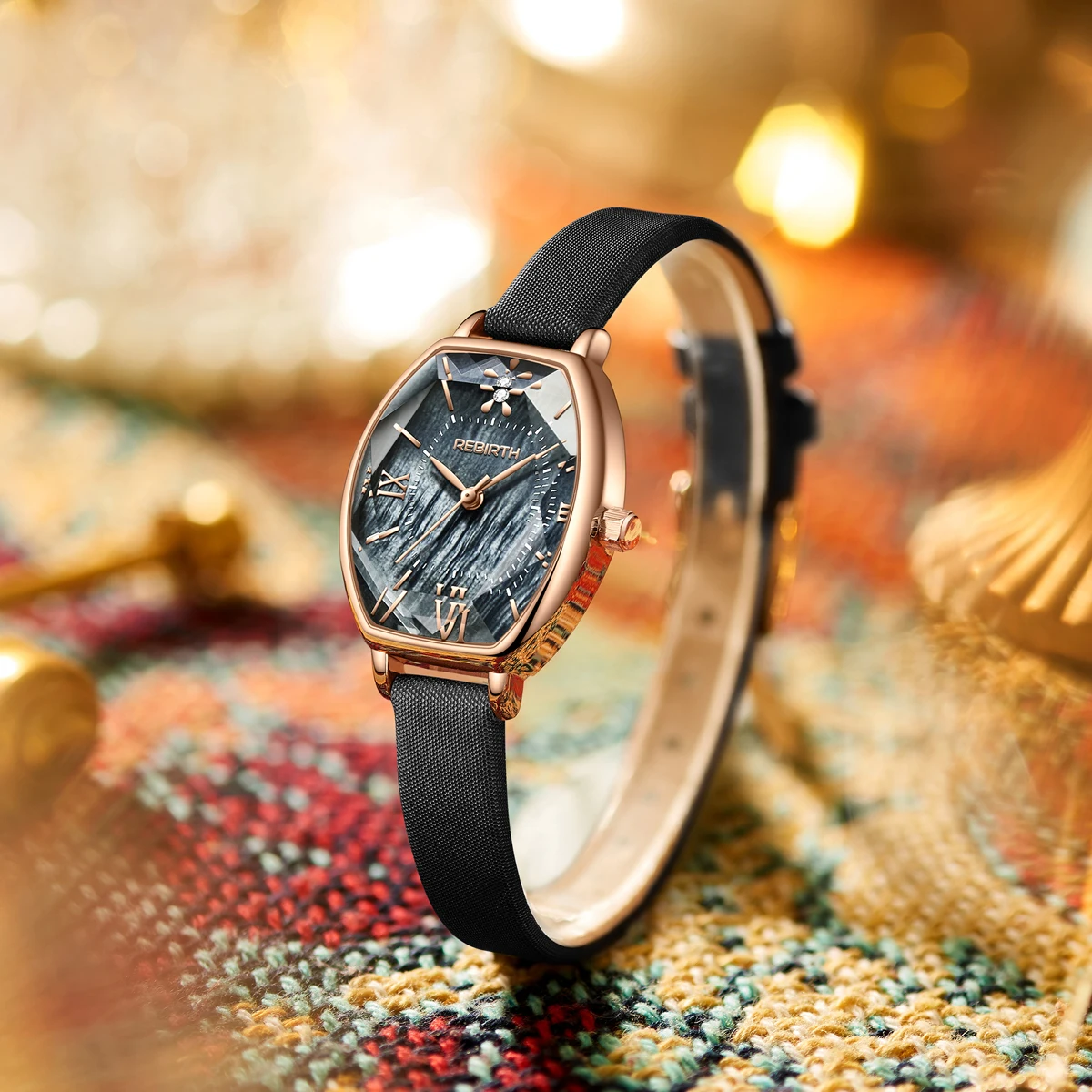 Fashionable and Versatile Casual Retro Artistic Leather Belt Women's Watch - view 2