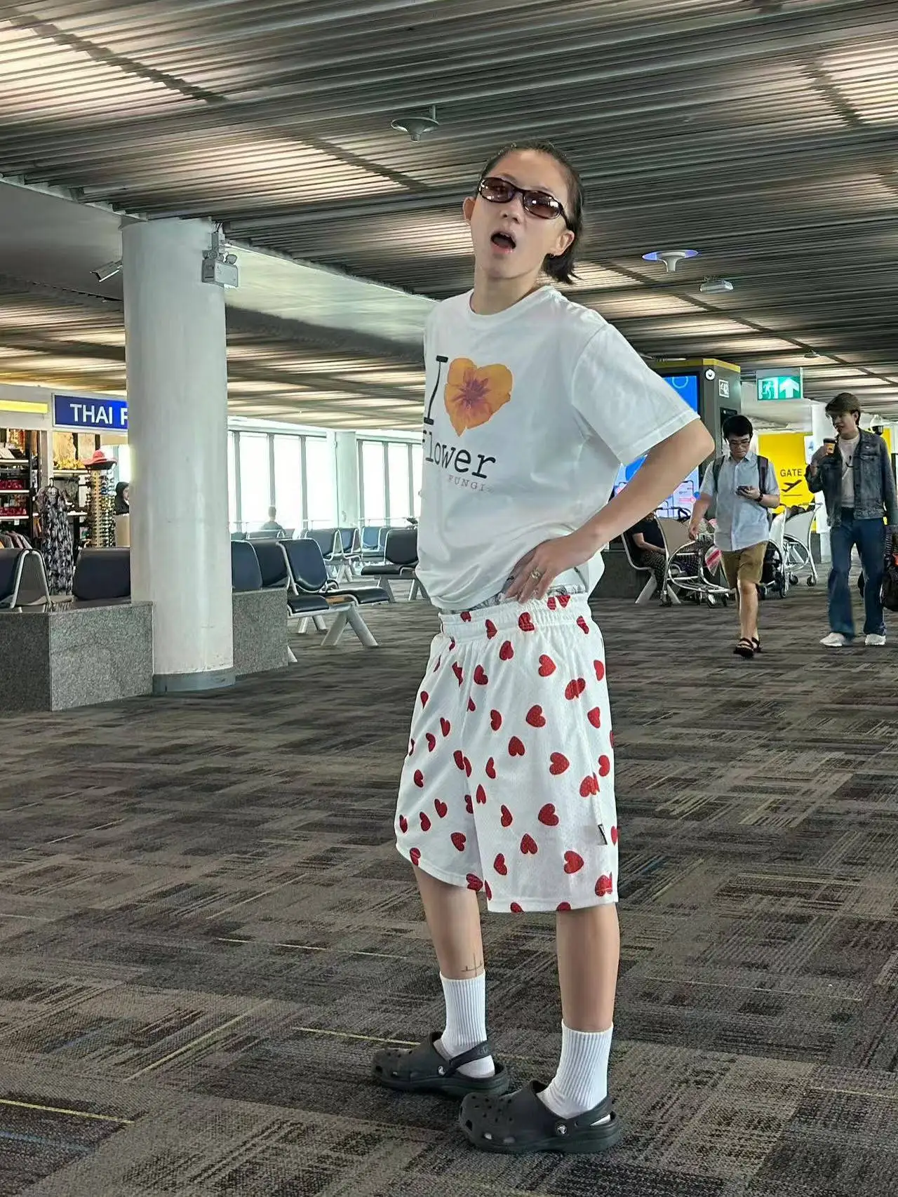 

Повседневные мужские летние модные дышащие спортивные кроссовки с принтом сердца в американском стиле в стиле ретро Four Five orts