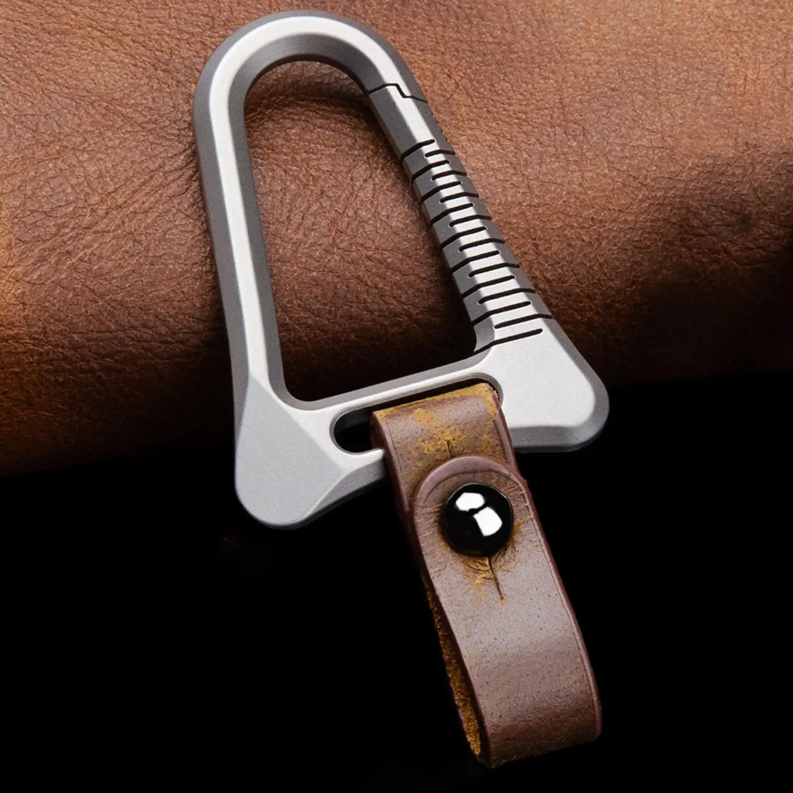 

Retro Style Car Keychain Key Chain Unisex Business Metal Universal Car