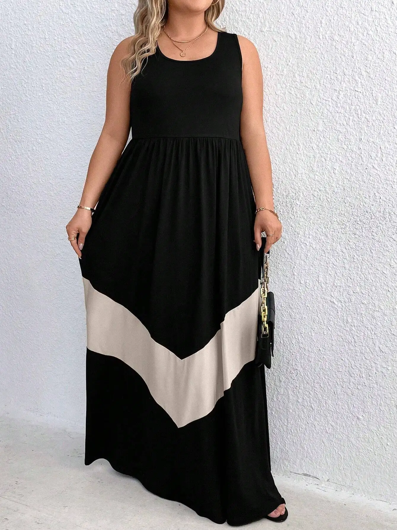 

Plus Size Sleeveless Color Block Round Neck Maxi Dress Casual Summer