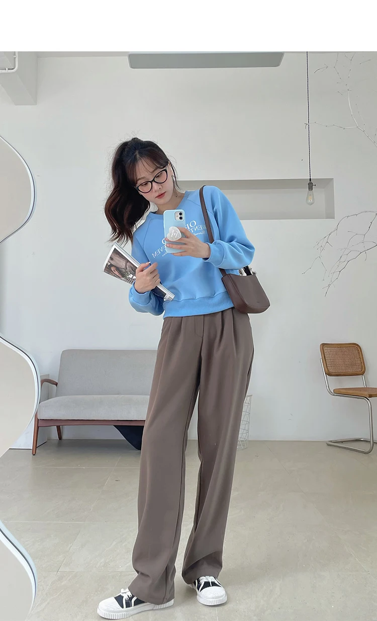 Chic Girl Crewneck Sweatshirt with Letter Print Korean Style Loose Pullover Soft Blue Casual Top for Teen Girls and Young Women