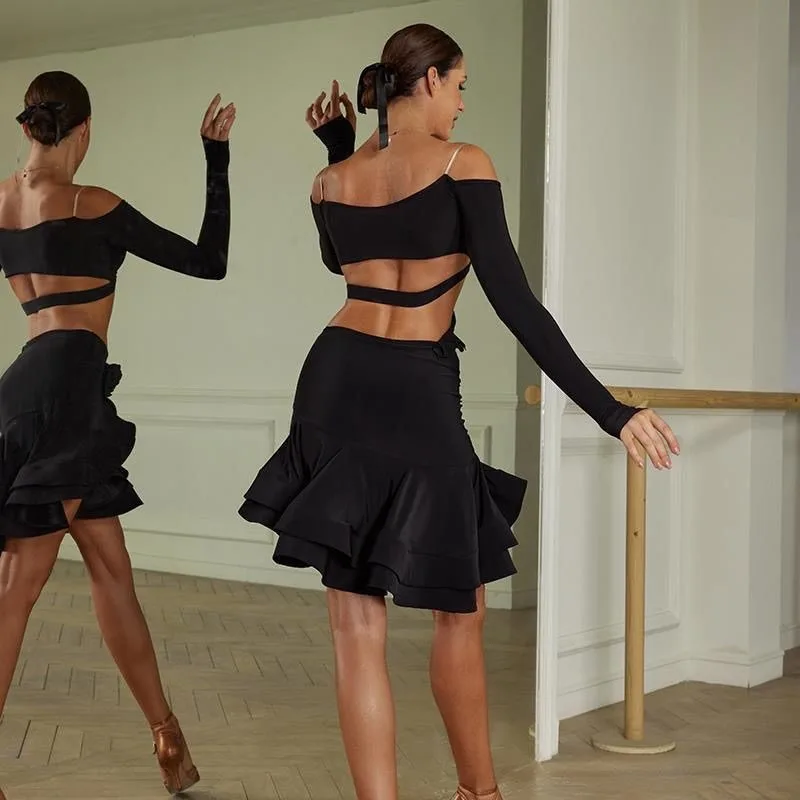 차차댄스 성인 봄, 가을의 새로운 성인 라틴 댄스 의상은 세련되고 무거운 스커트 공연 의상입니다.