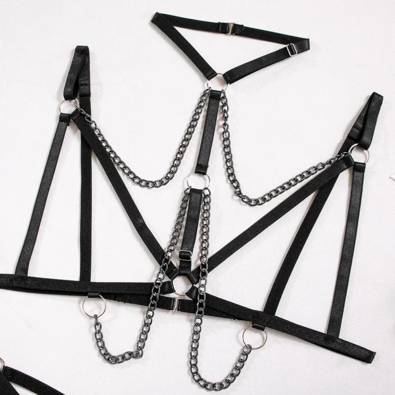 Bikini Lingerie sexy Set di tre pezzi con cavezza a catena in metallo patchwork artigianale pesante