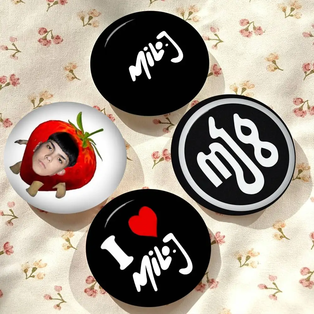 Argentinian M-Milo j Rapper Badges 25 32 44 58 75 Mm Round Cosplay Pin Bag Decor Fans Collect Friends Gifts Brooch Souvenir