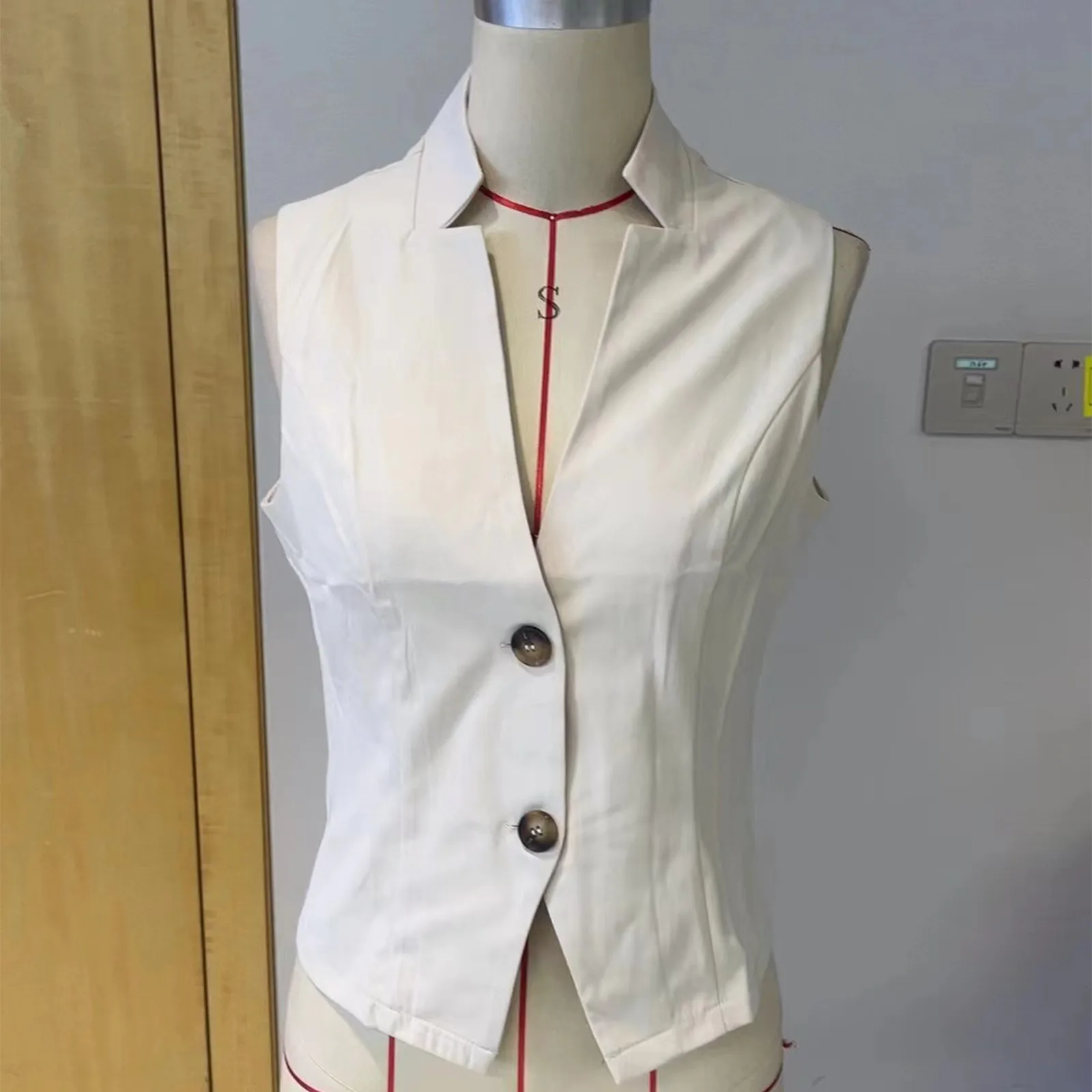 White Denim Vest Women Casual Jeans Vest Slim V Neck Single Breasted Waistcoat Sleeveless Denim Jackets
