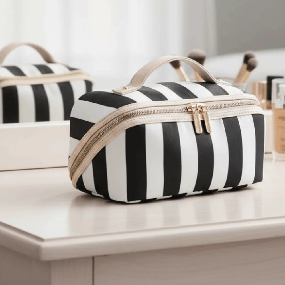 Vintage Women's Cosmetic Bag Zipper Lightweight Travel Cosmetic Case Polka Dot/Striped Large Capacity Women's Toiletry Organizer
