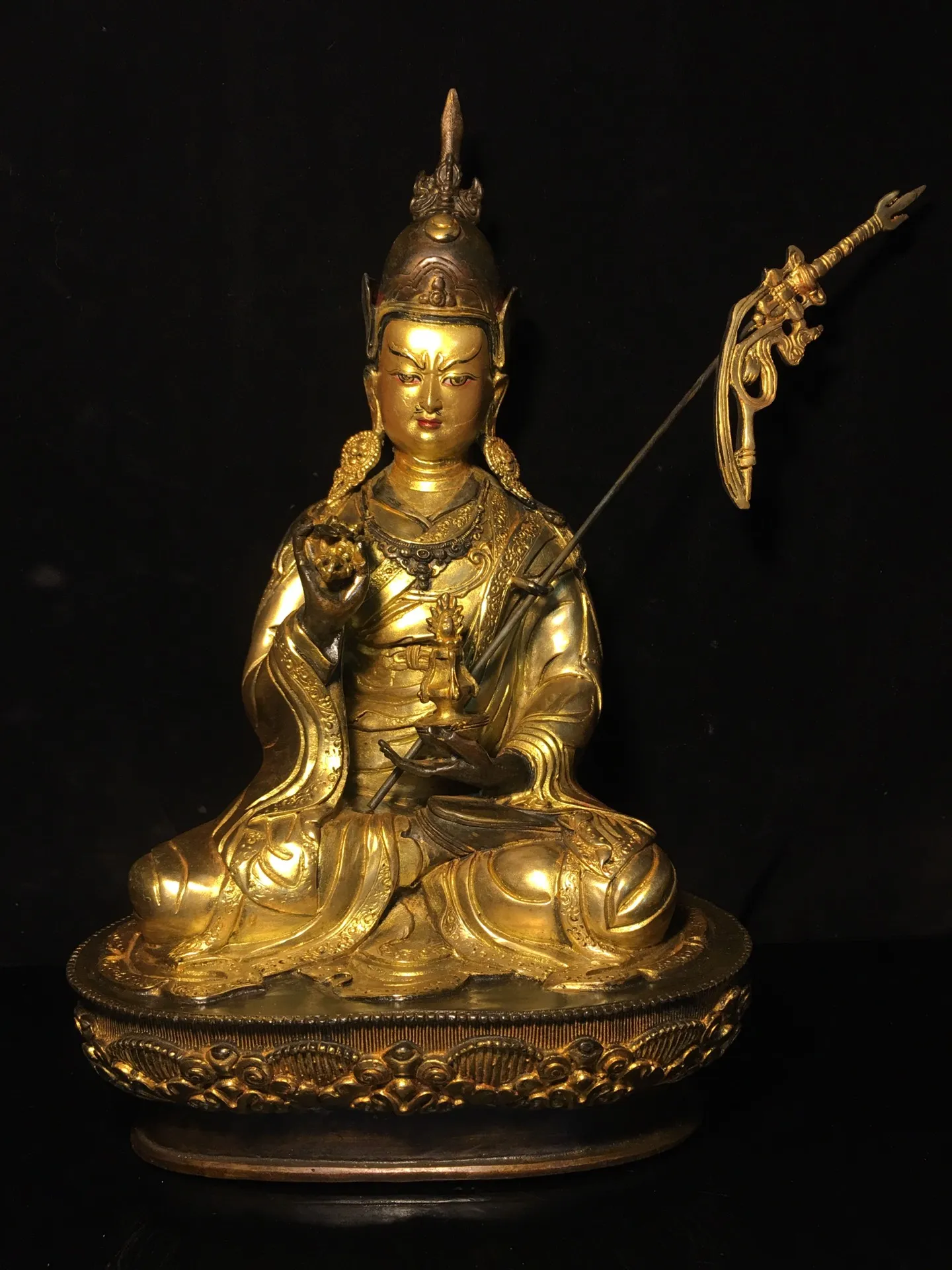 

14"Tibetan Temple Collection Old Bronze Gilt Northern Wei Buddha Guru Rinpoche Padmasambhava worship buddha Town House Exorcism