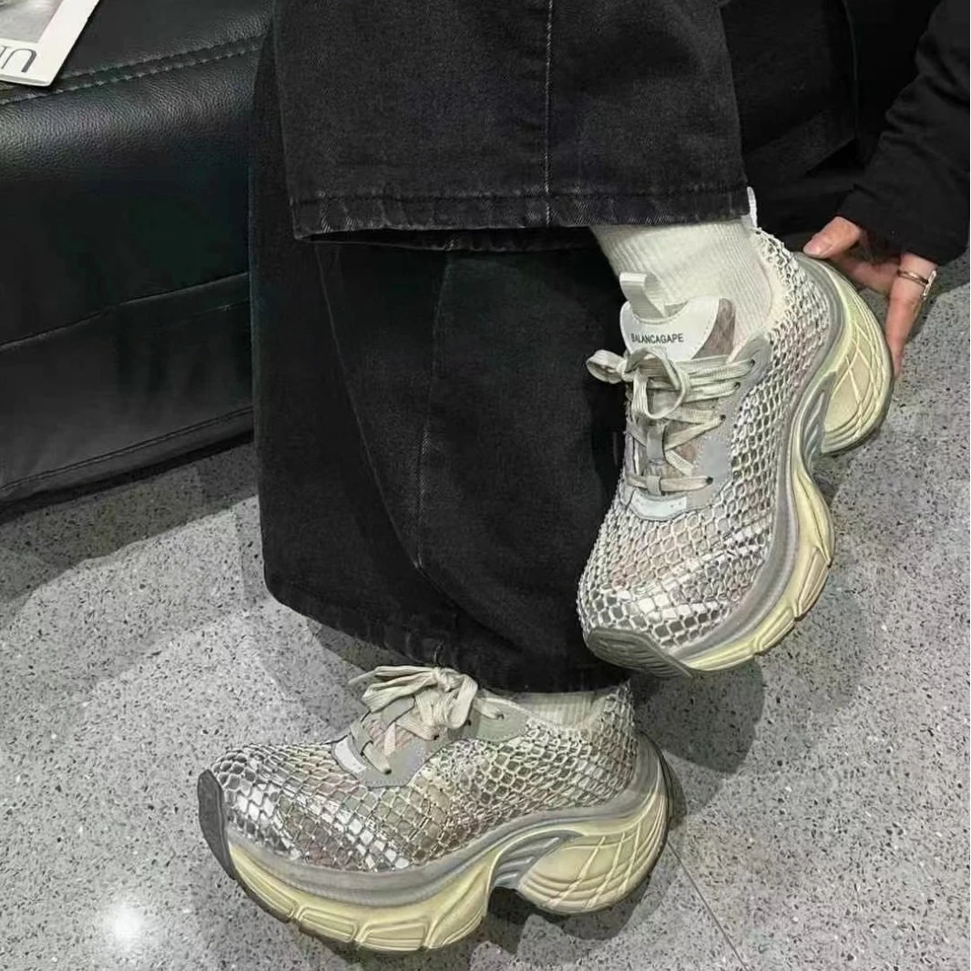 

Новая женская дышащая повседневная обувь на толстой подошве с сеткой, уличные женские повседневные кроссовки на шнуровке, увеличенные повседневные кроссовки «Джокер», женская обувь