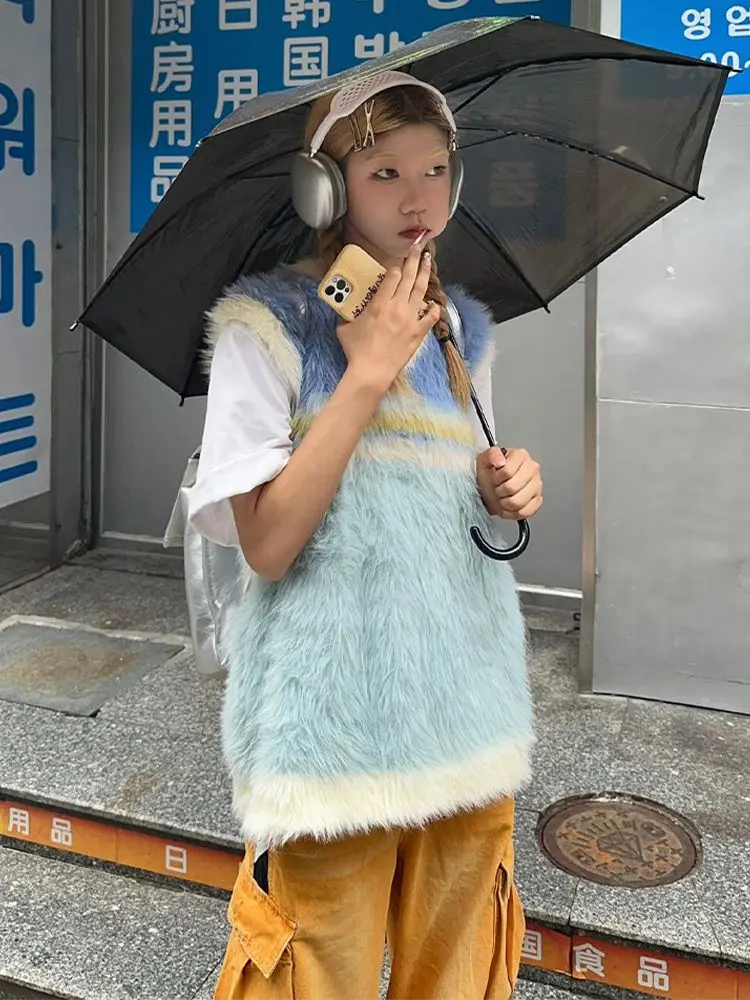 2024 gilet lavorato a maglia con scollo a v in stile menta americano a contrasto di colore per le donne autunno e inverno nuovo maglione senza