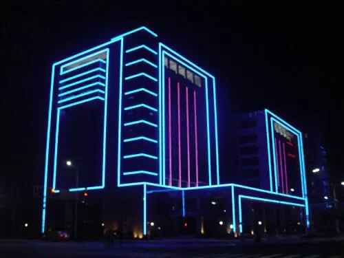 شاشة Led شبكة في الهواء الطلق Led شبكة فيديو مقاوم للماء 20 مللي متر مقاوم للماء كامل اللون عرض الإعلان شاشة شبكة Led صافي #6