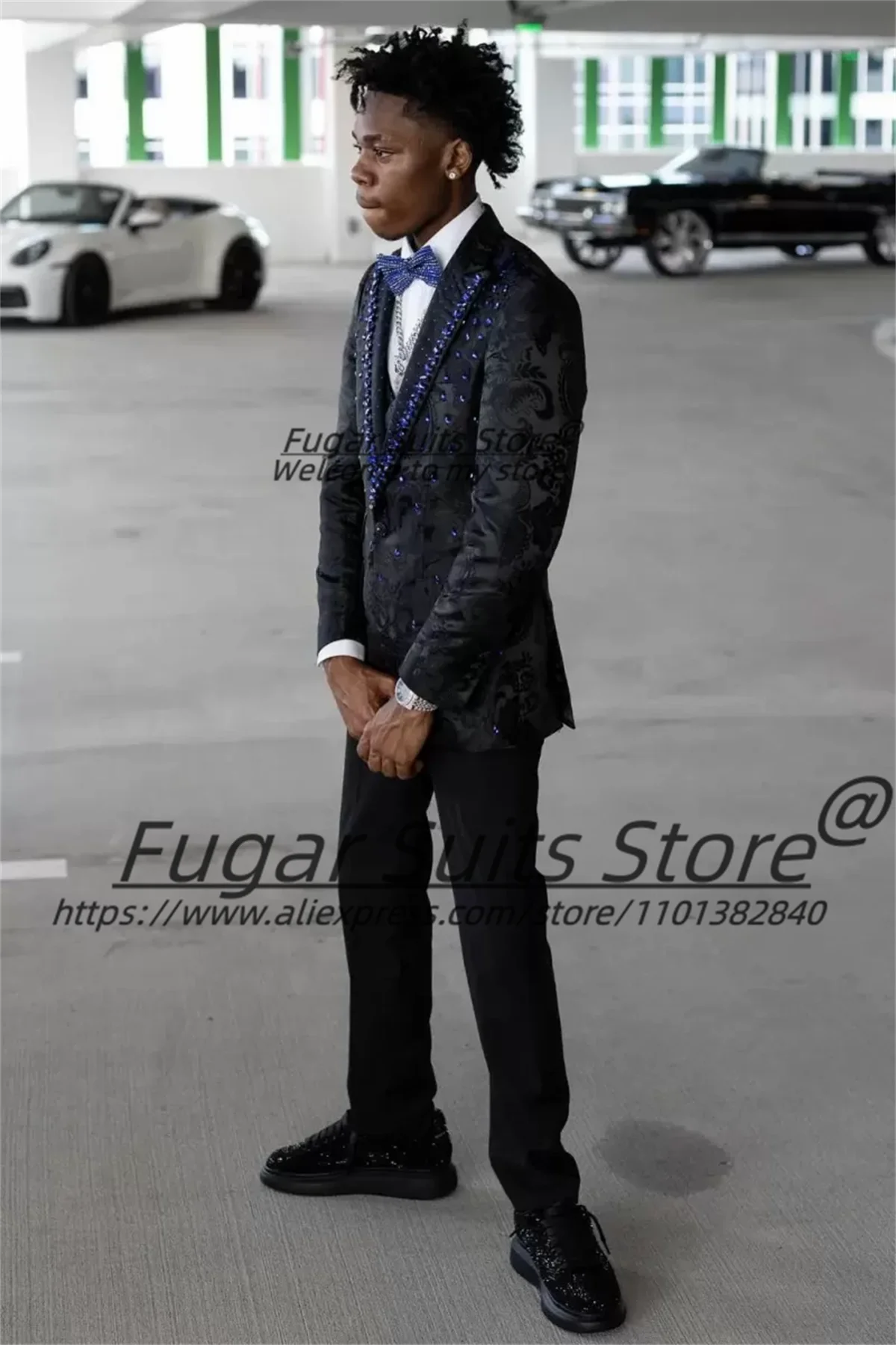 Gorgeous Beading Handsome Men Suits Customized Stylish Black Jacquard Peaked Lapel Three Pieces Prom Men Suits Ropa Hombre