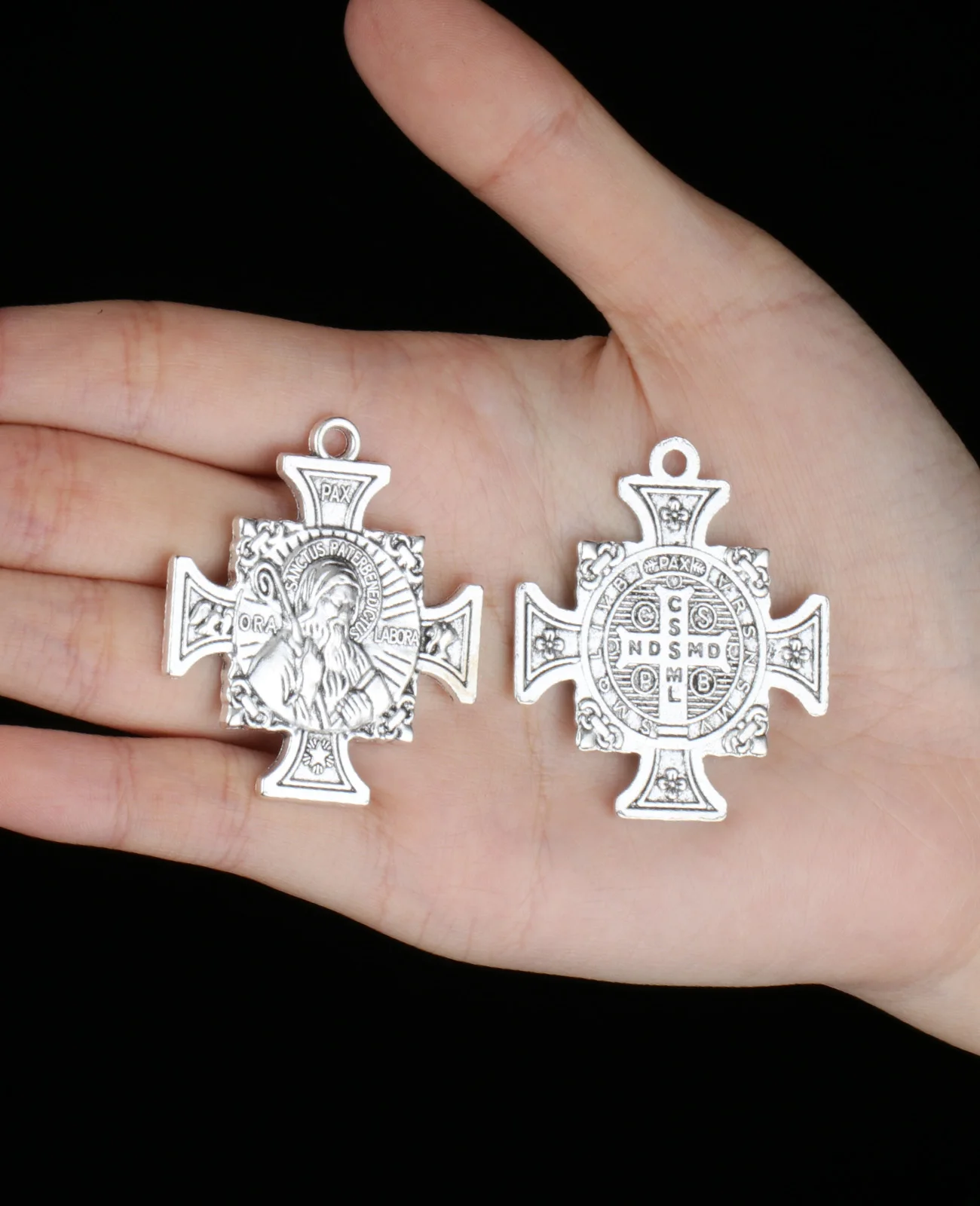 Cottvott 5Pcs/1Pc Catholic Saint Benedict Double-sided Jesus Cross Pendant for DIY Men Women Religious Prayer Jewelry Making