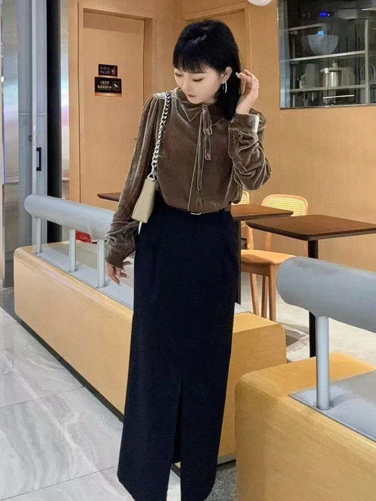 

High-End Velvet irt Spring Season Tie-Collar Design Women's Top Ele Commute Sle Long Sve Polyester Fiber Blouse