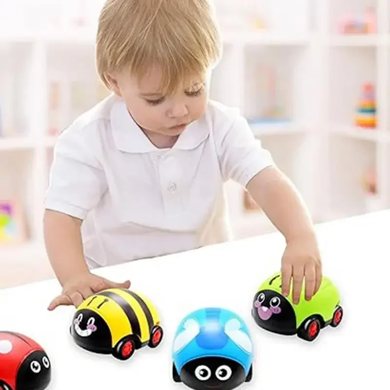 Vehículos extraíbles, juego de coches de empuje accionados por fricción para niños, juego de vehículos de carreras con forma de mariquita de dibujos animados divertidos, potencia de fricción