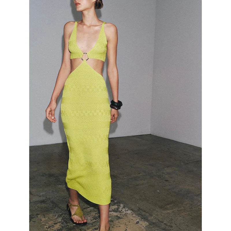 Vestido de Malha E com Decote em V Simples, Sem Mangas, com Detalhes em Anel Metálico e Recortes, Nova Chegada de Verã...