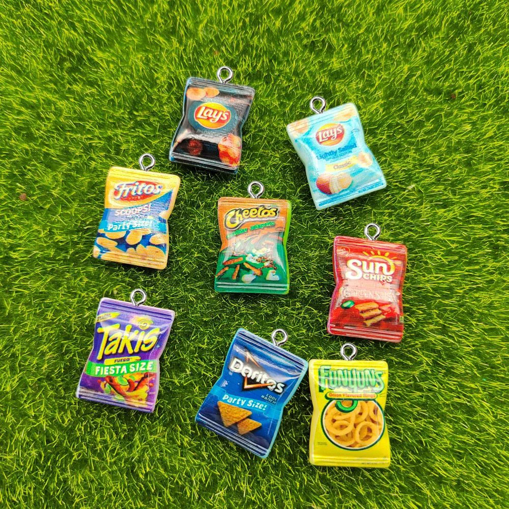 10 Stück Simulation Snackbeutel Harz Charms Lustige Kartoffelchips Anhänger für Schlüsselanhänger Ohrringe DIY Handwerk Schmuckherstellung