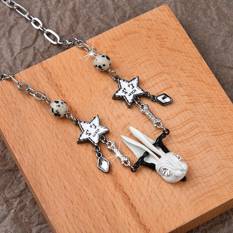 2023 New Hip Hop Trend Lucky Star Clavicle Set Couples Nightclub Fight Rabbit Beaded Pendant Jewelry Gift