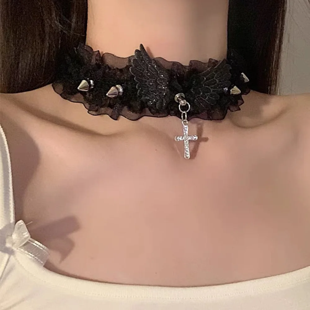 Sexy Schwarz Weiß Spitze Lolita Halsband Goth Kristall Kreuz Anhänger Engel Flügel Niet Halskette für Frauen Charme Party Schmuck Geschenk – Detail 2