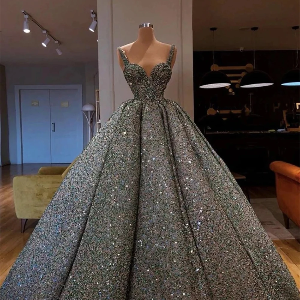 Exquisite Sequined Party Dresses Elegant Spaghetti Strap Sweetheart Ball Gowns Sparkly Draped Sweep Train Evening Dresses