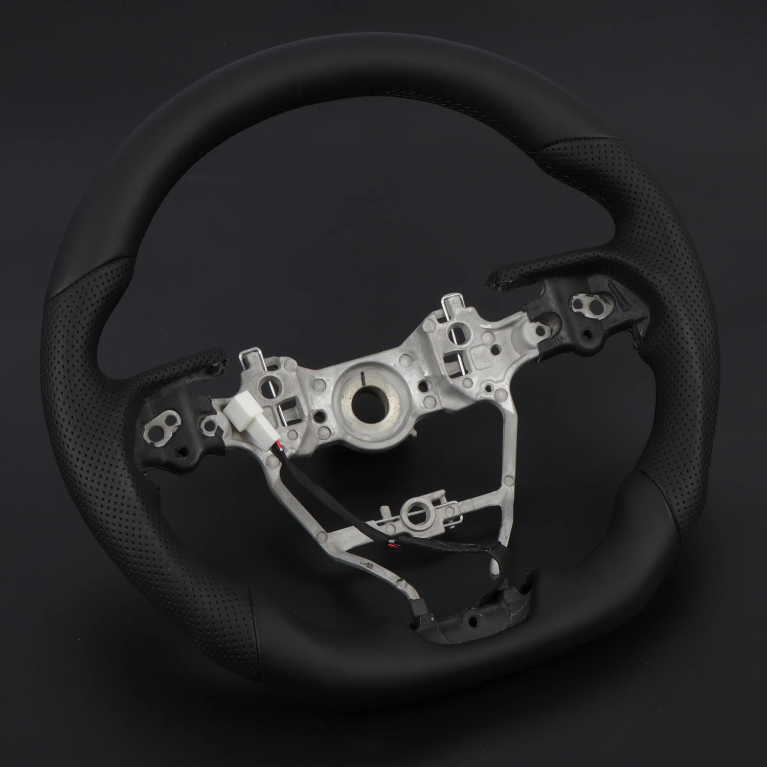 

Fits for Toyota RAV4 2019-2025 / Camry 2018-2023 / Corolla 2020-2023 Perforated Leather Steering Wheel Replacement