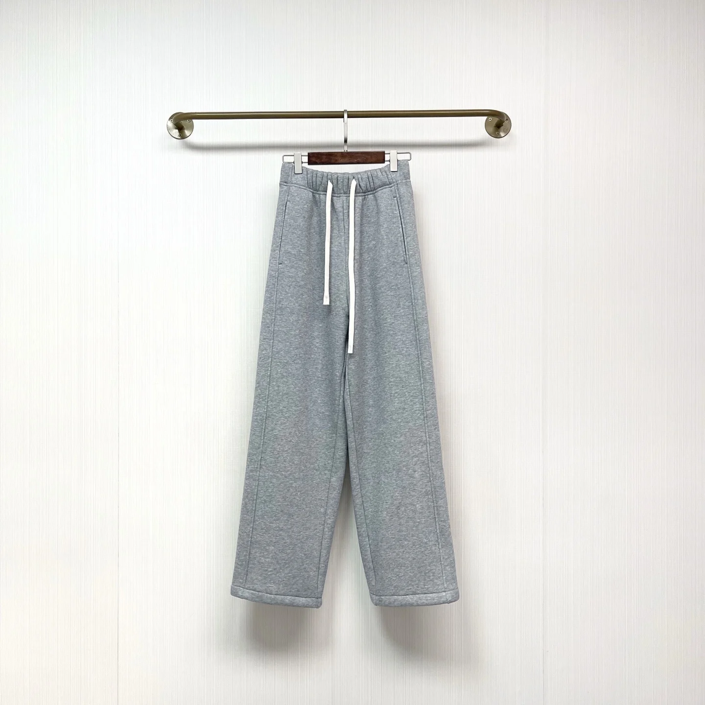 

High quality women's velvet casual pants, versatile daily casual items, long pants