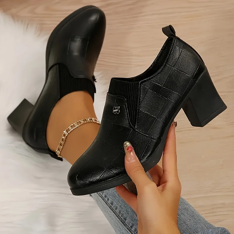 Sepatu Wanita Hak Tebal Musim Gugur 2025 - Kulit Lembut, Ujung Tertutup, Model Slip-On, Warna Burgundy, Anti Selip, Nyaman untuk Kerja Kantor