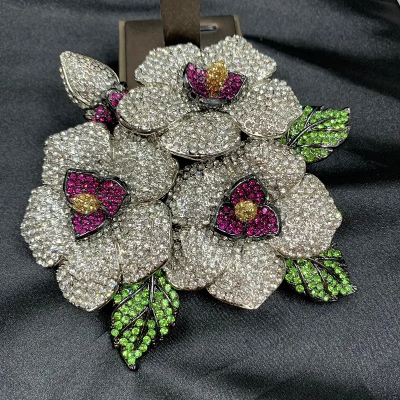Rhinestone Floral Brooch Multi Color Crystal Flower Pin Suit Scarf Decor Wedding Banquet Women Luxury Jewelry Gift
