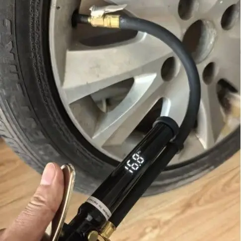 High Precision Digital Tire Pressure Gauge Inflator Gun LCD Display Car Tire Pressure Monitor for Vehicle Tire Inflation