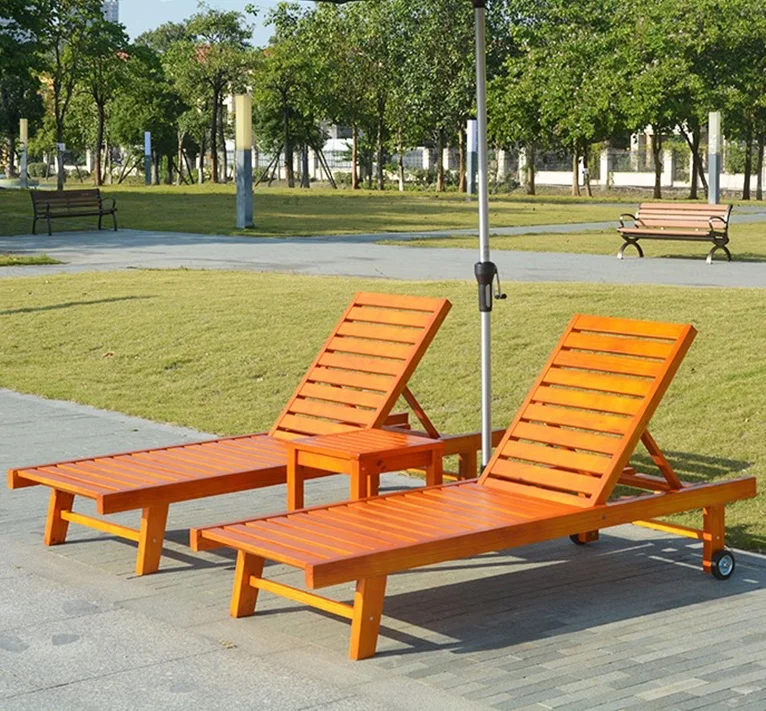High Quality Patio Sun Bed Beach Lounger Beach Chair Wooden Swimming Pool Recliner Chair with Wheels