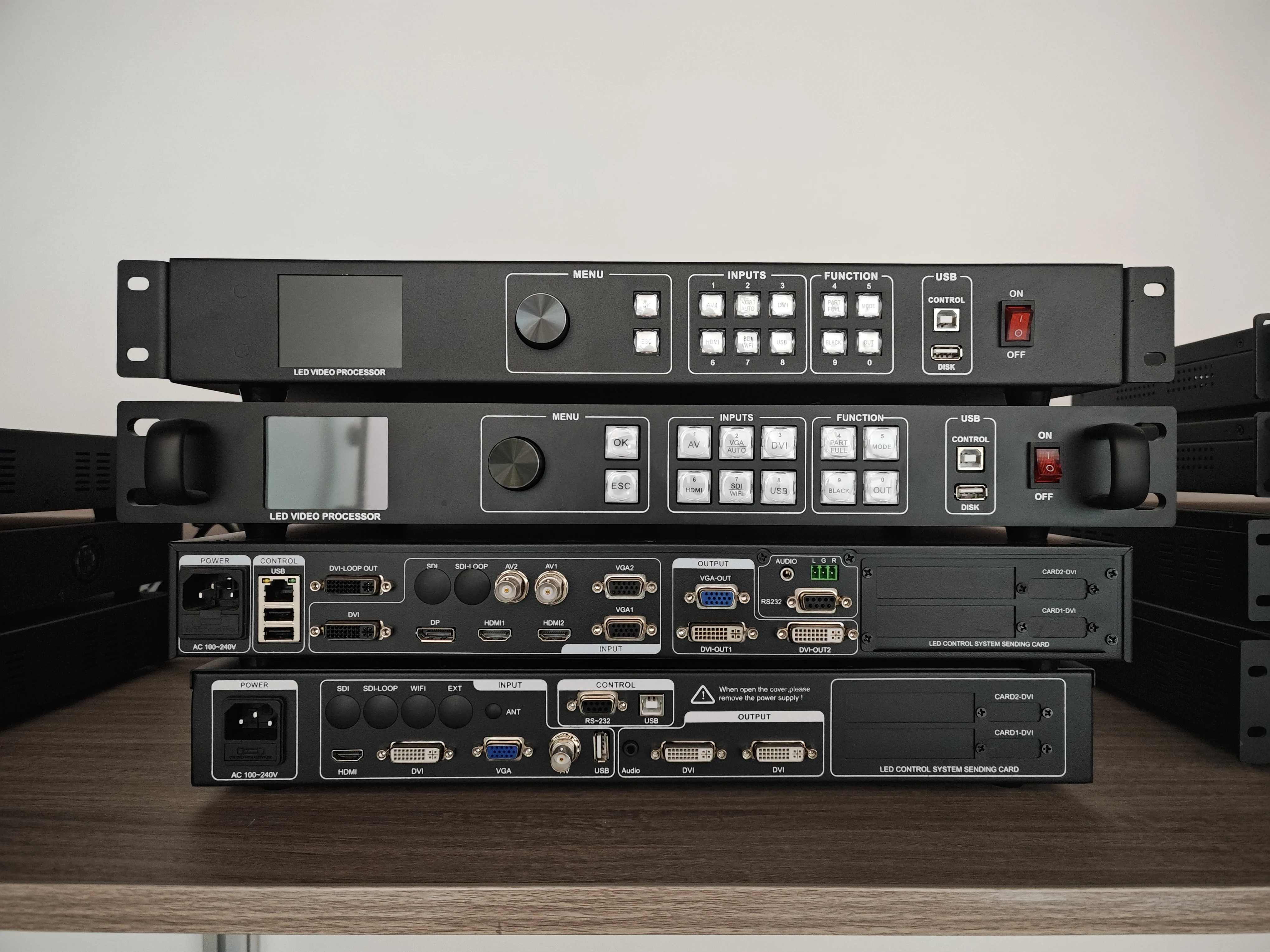4 Network Ports AMS-VS400_H Computer RS232 And USB Control With Video Controller for Led Display