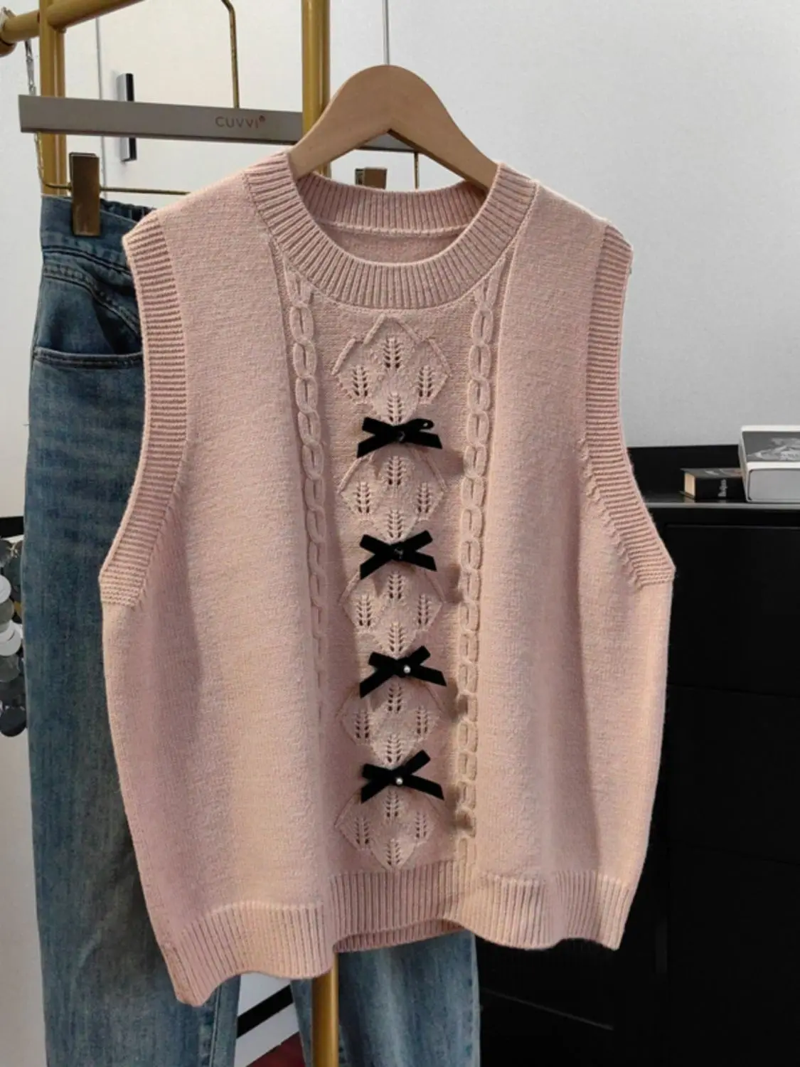 

Gagarich 2025 New College Dopamine Sweet Fresh Student Fashion Knitted Sleeveless Vest Show Thin Temperament Casual