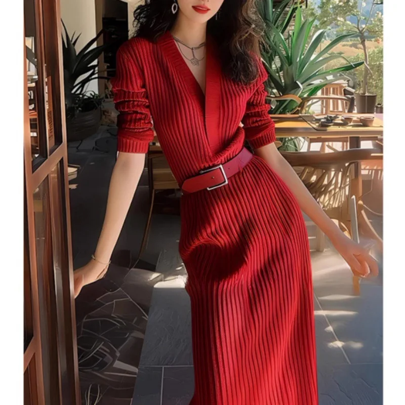 

French Style High-End Red Knitted Dress Women Early Autumn New Elegant Socialite Waist-Cinching Dress With Coat Sweater Skir