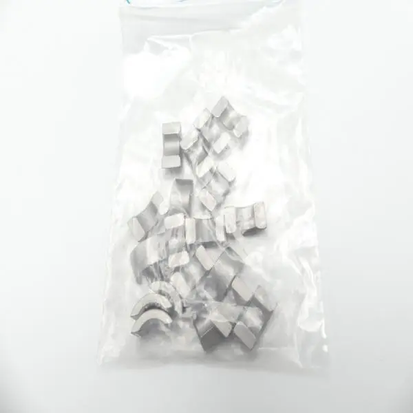 

77.600-1-000-37 Spacers ID No. 110 222 ZZ Pack of 20 -unused.-